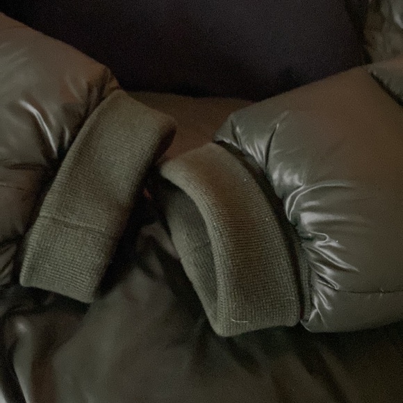 Unravel project oversized down jacket! Great for the winter weather!🔥🔥🔥🔥 - Picture 2 of 9